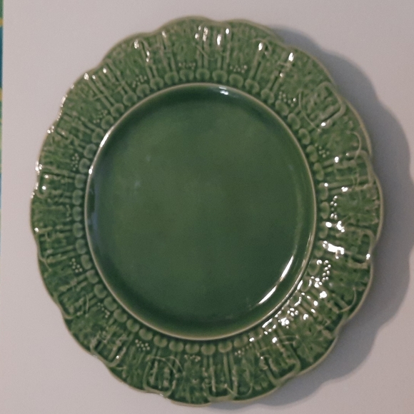 bordallo pinnehero Other - Green Grape leaves Bordallo Pineiro Plate